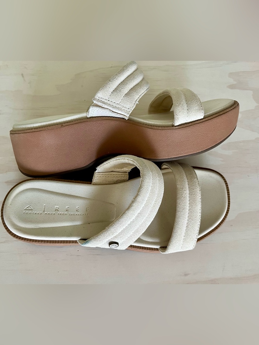 REEF Platform Slide Sandals 8 beige off white suede leather upper